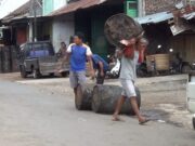 Stok Langka, Harga Minyak Goreng di Batang Semakin Menggila