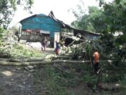 Puting Beliung Rusak Puluhan Rumah Warga Ngabean