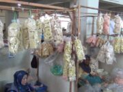 Gegara Minyak Goreng, Pedagang Kerupuk di Pasar Batang Terancam Gulung Tikar