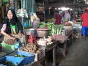 Harga Sembako di Pasar Tradisional Kendal Meroket