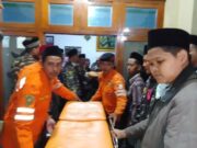 6 Jenazah Kecelakaan Maut Jalur Pantura Cirebon Tiba di Rumah Duka