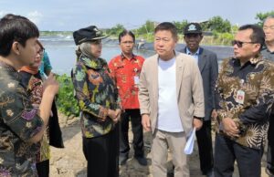 Pastikan Kualitas Udang Vaname, Wali Kota Sue Machi Kunjungi Tambak Kendal