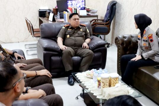 Jaga Kondusifitas Kapolres Batang Sambangi Kejaksaan Negeri